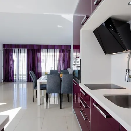 Island Village Prime 312 * אדחה